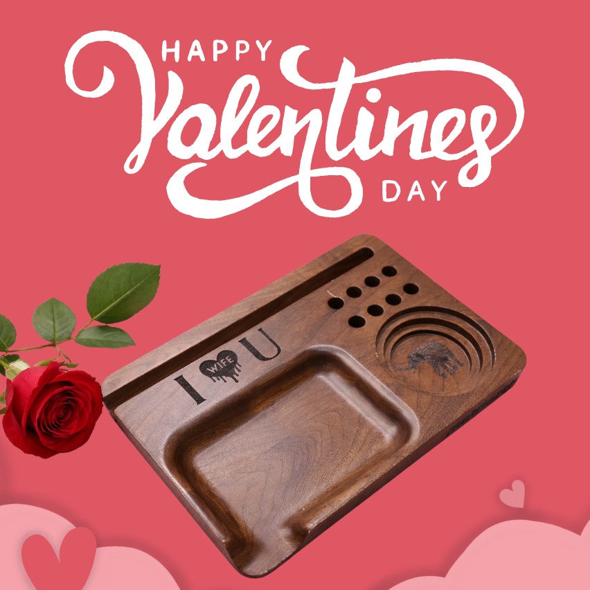 Wooden tray with 'I ❤️ U' on a pink background with hearts and a rose, celebrating Valentine's Day.
